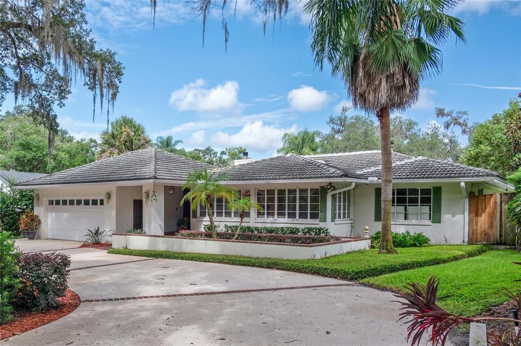 合同活跃: $1,799,000 (3 贝兹, 3 浴室, 3297 平方英尺)