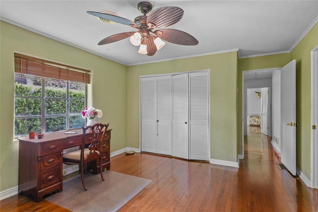 合同活跃: $1,799,000 (3 贝兹, 3 浴室, 3297 平方英尺)