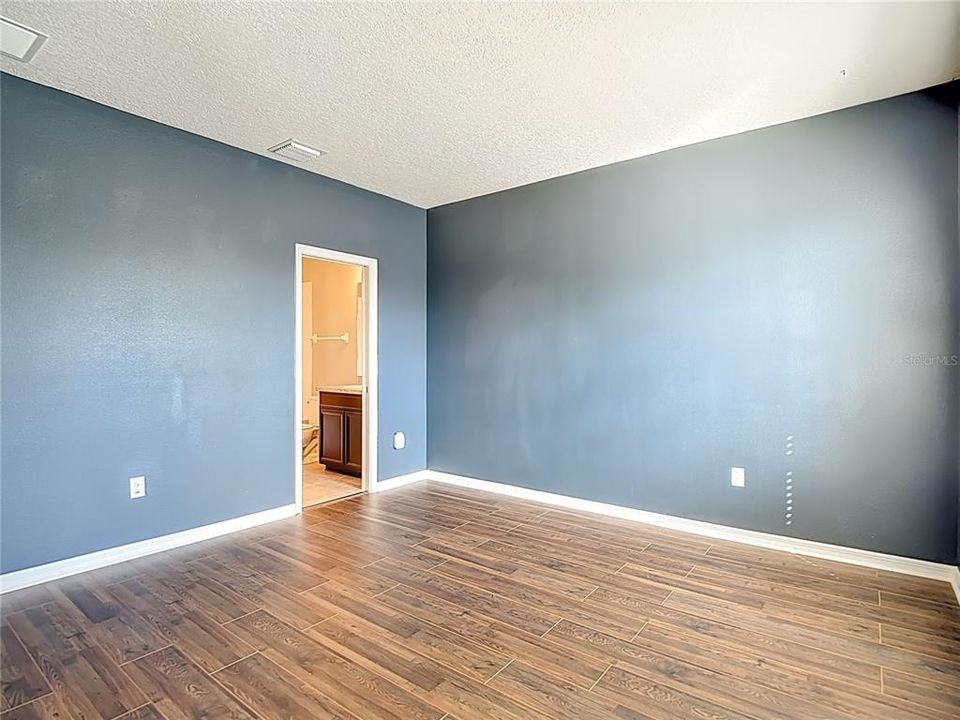 For Sale: $455,000 (4 beds, 3 baths, 2624 Square Feet)