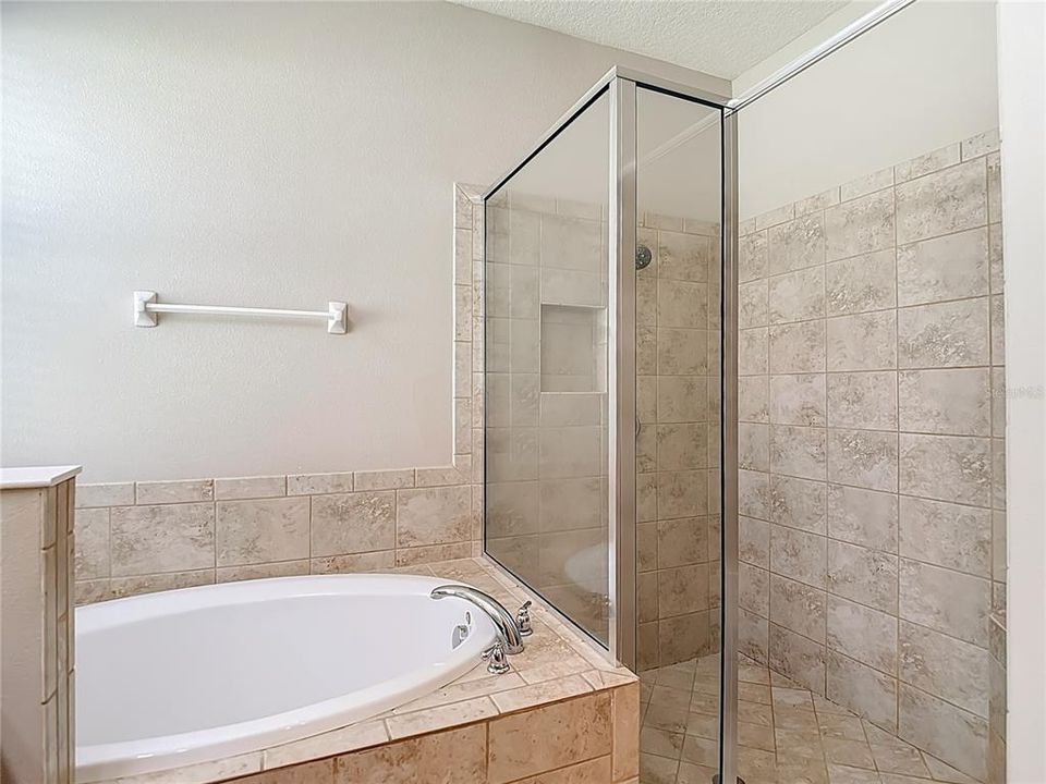 For Sale: $455,000 (4 beds, 3 baths, 2624 Square Feet)