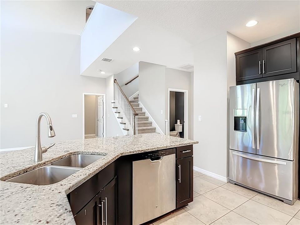 For Sale: $455,000 (4 beds, 3 baths, 2624 Square Feet)