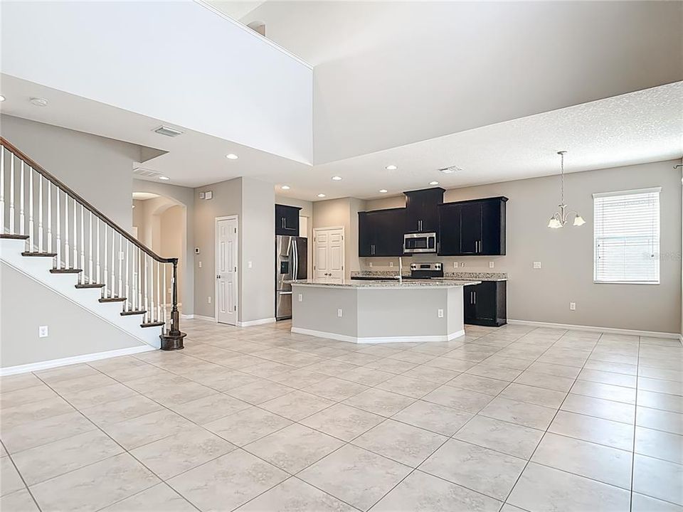 For Sale: $455,000 (4 beds, 3 baths, 2624 Square Feet)