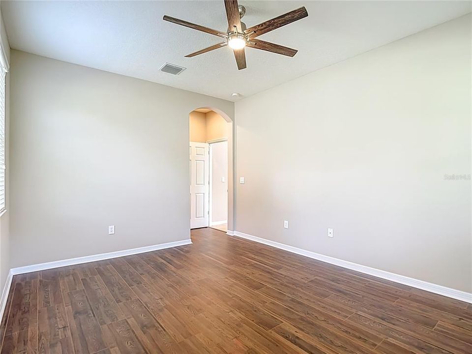 For Sale: $455,000 (4 beds, 3 baths, 2624 Square Feet)