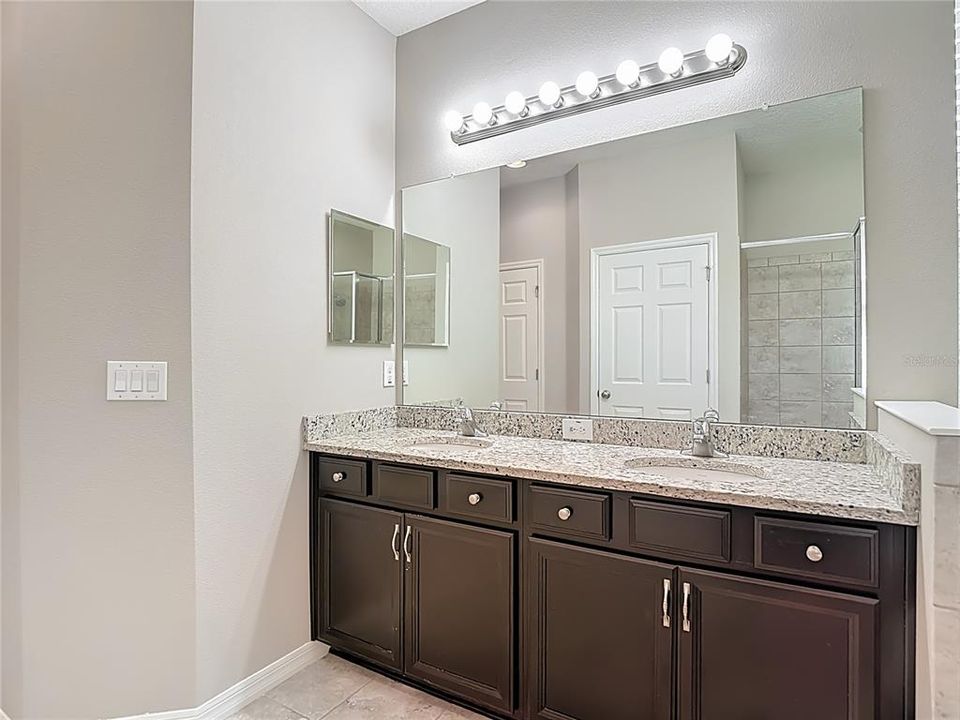 For Sale: $455,000 (4 beds, 3 baths, 2624 Square Feet)