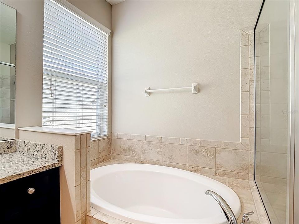 For Sale: $455,000 (4 beds, 3 baths, 2624 Square Feet)