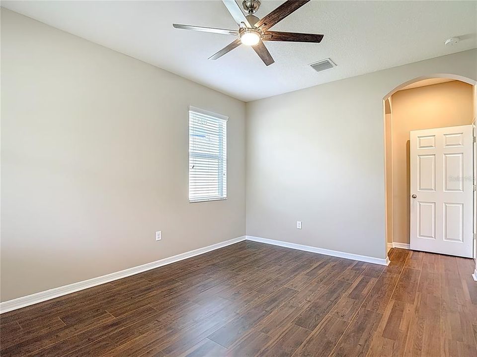 For Sale: $455,000 (4 beds, 3 baths, 2624 Square Feet)