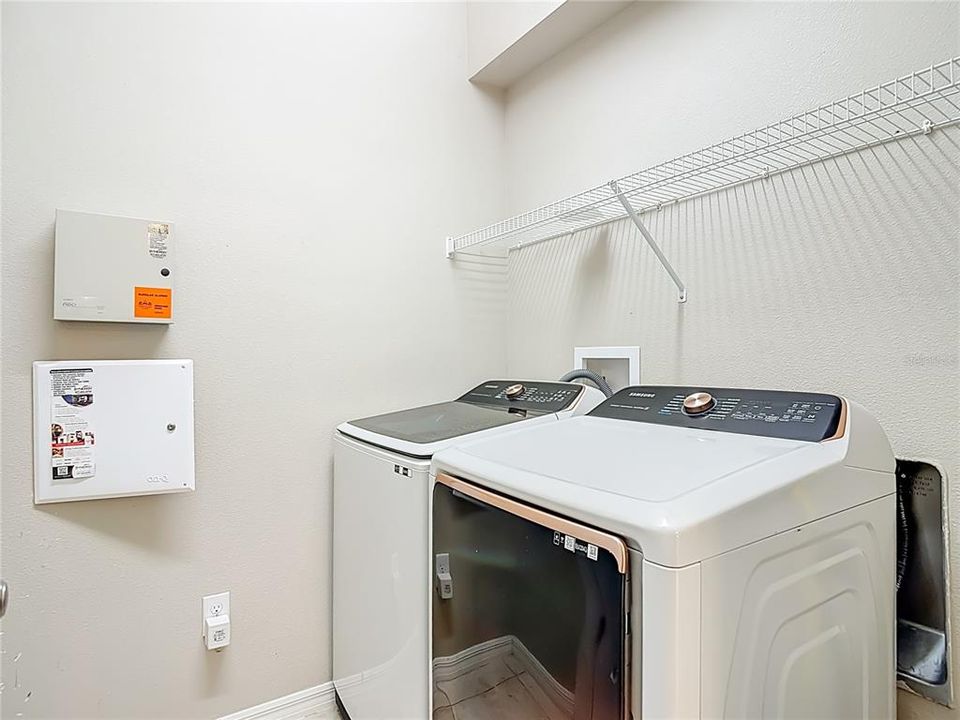 For Sale: $455,000 (4 beds, 3 baths, 2624 Square Feet)