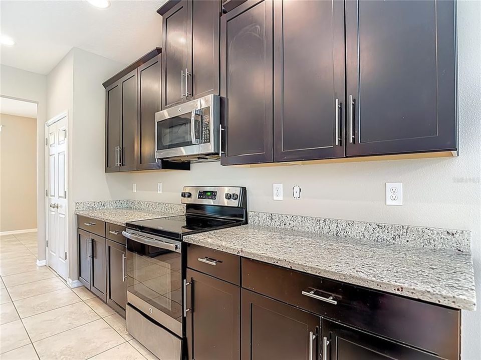 For Sale: $455,000 (4 beds, 3 baths, 2624 Square Feet)