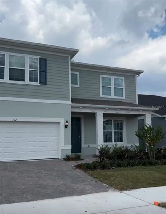 Vendido Recientemente: $1,128,810 (5 camas, 4 baños, 2894 Pies cuadrados)