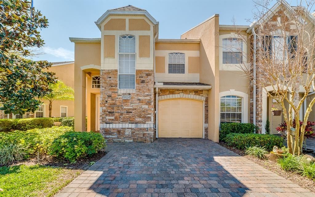 Recientemente alquilado: $2,495 (4 camas, 2 baños, 2070 Pies cuadrados)