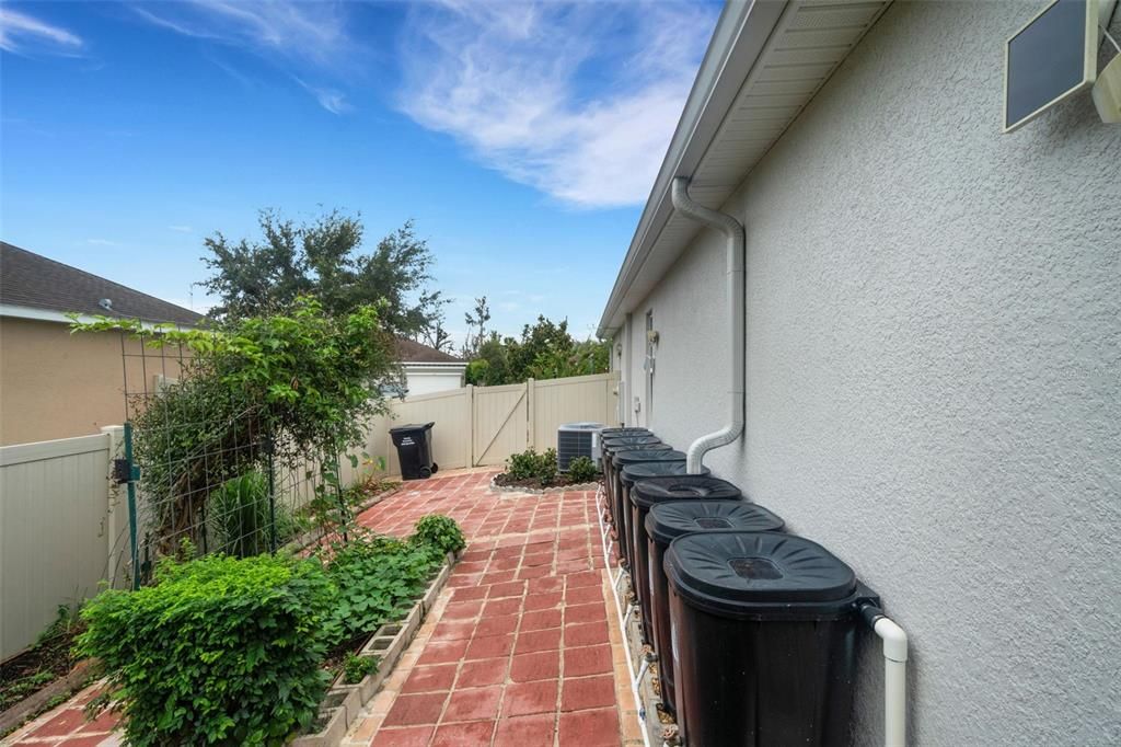 Activo con contrato: $395,000 (3 camas, 2 baños, 1483 Pies cuadrados)