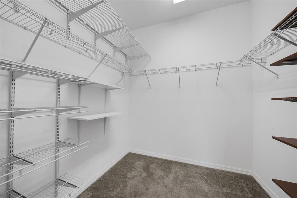 Activo con contrato: $395,000 (3 camas, 2 baños, 1483 Pies cuadrados)