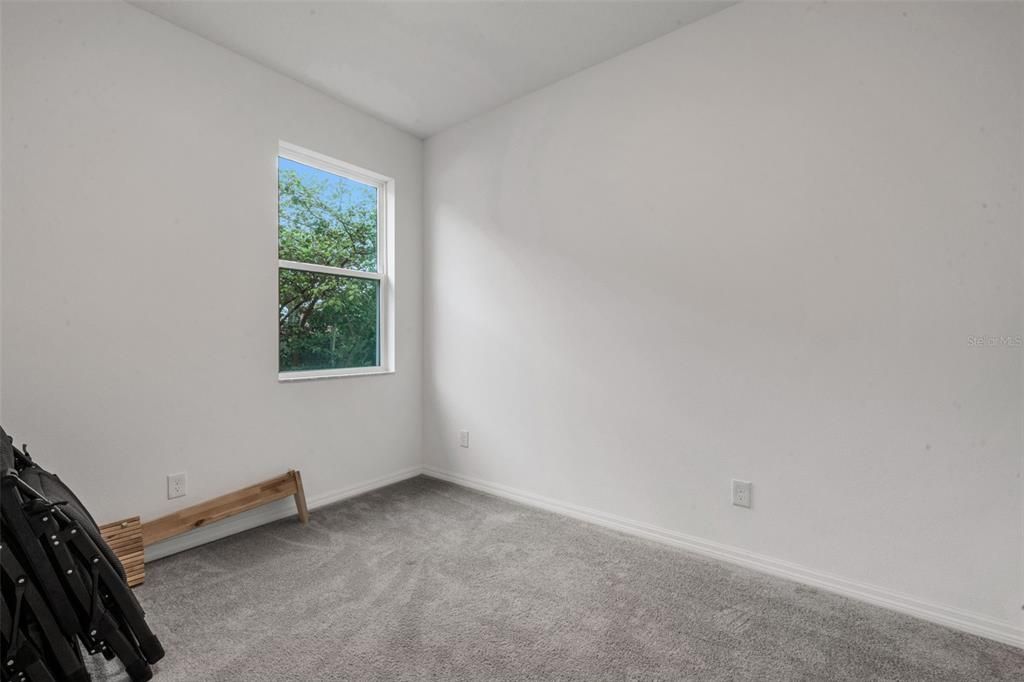 Activo con contrato: $395,000 (3 camas, 2 baños, 1483 Pies cuadrados)