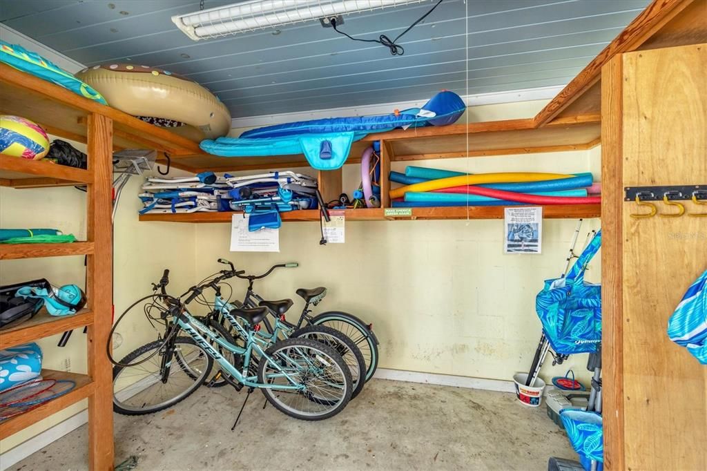 Active With Contract: $535,000 (3 beds, 3 baths, 2081 Square Feet)