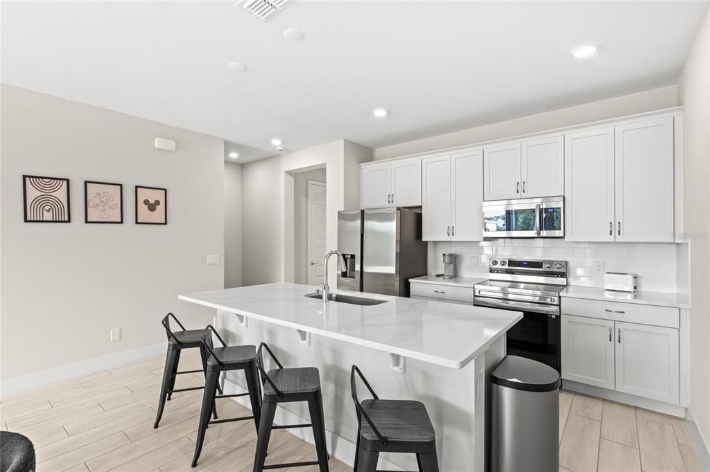 На продажу: $474,000 (3 спален, 2 ванн, 1708 Квадратных фут)