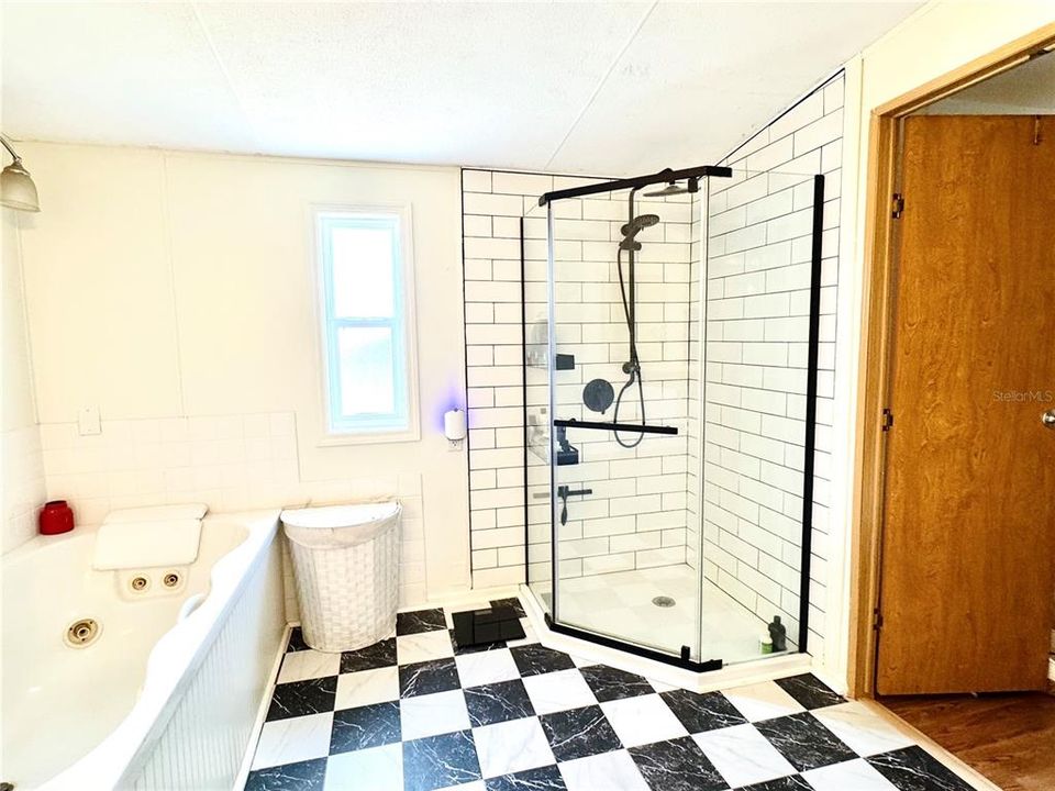 待售: $519,000 (4 贝兹, 2 浴室, 1728 平方英尺)