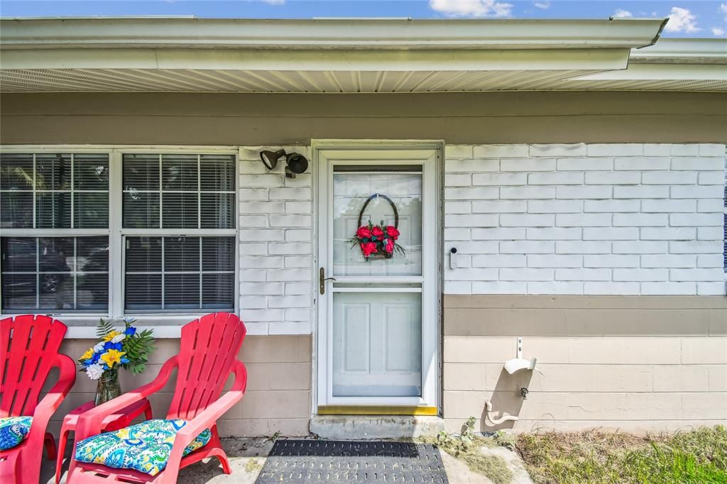 Active With Contract: $274,500 (2 beds, 1 baths, 850 Square Feet)