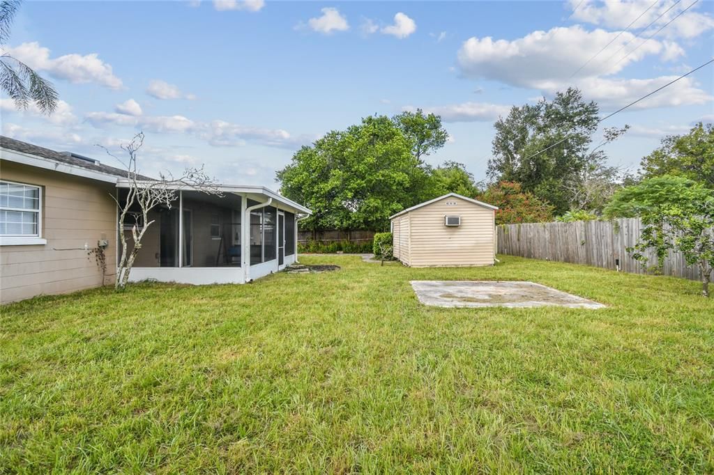 Active With Contract: $274,500 (2 beds, 1 baths, 850 Square Feet)