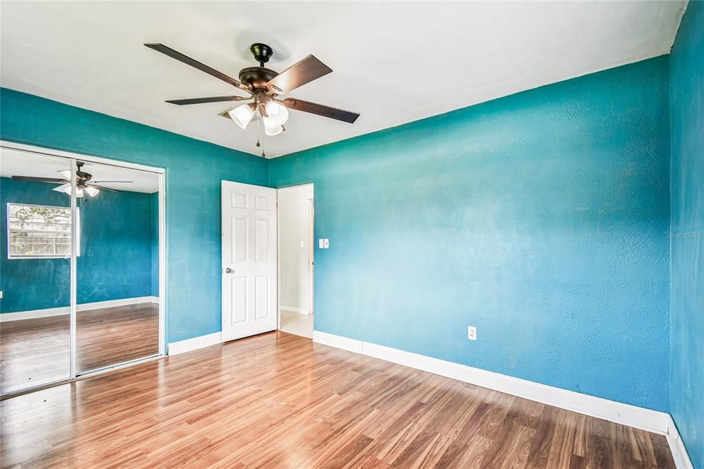 Active With Contract: $274,500 (2 beds, 1 baths, 850 Square Feet)