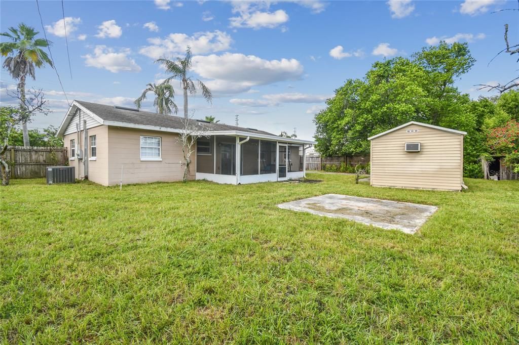 Active With Contract: $274,500 (2 beds, 1 baths, 850 Square Feet)