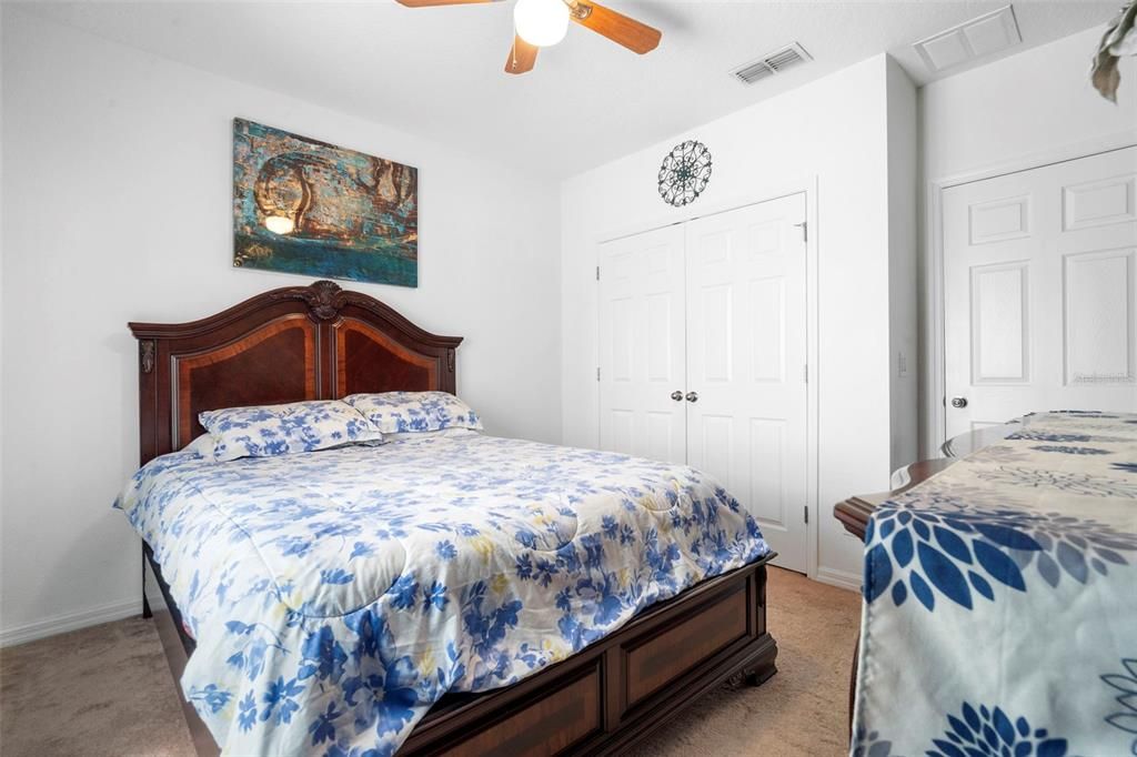 En Venta: $580,000 (5 camas, 3 baños, 3338 Pies cuadrados)