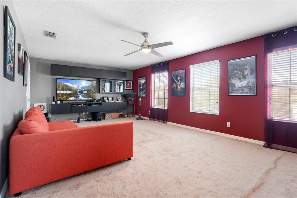 En Venta: $580,000 (5 camas, 3 baños, 3338 Pies cuadrados)