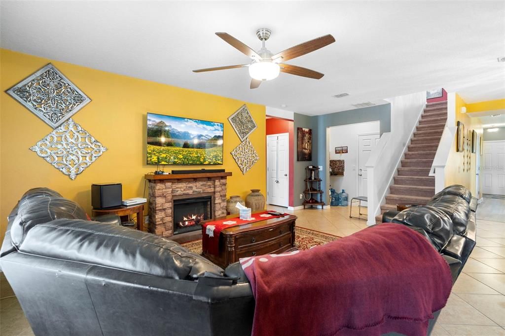 En Venta: $580,000 (5 camas, 3 baños, 3338 Pies cuadrados)