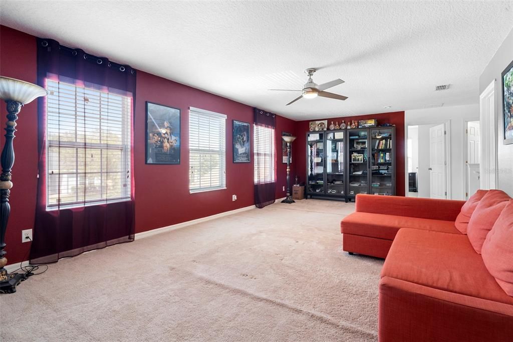 En Venta: $580,000 (5 camas, 3 baños, 3338 Pies cuadrados)