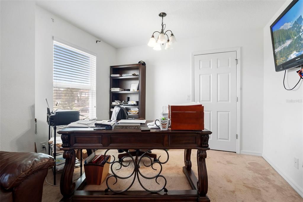 En Venta: $580,000 (5 camas, 3 baños, 3338 Pies cuadrados)