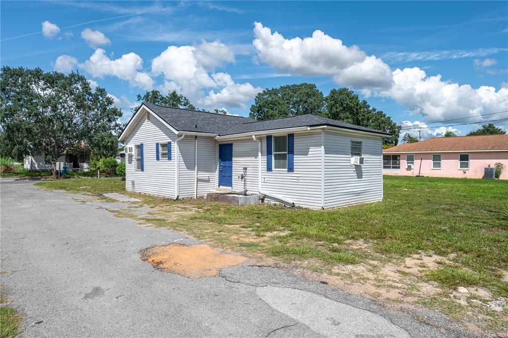 На продажу: $100,000 (2 спален, 1 ванн, 684 Квадратных фут)