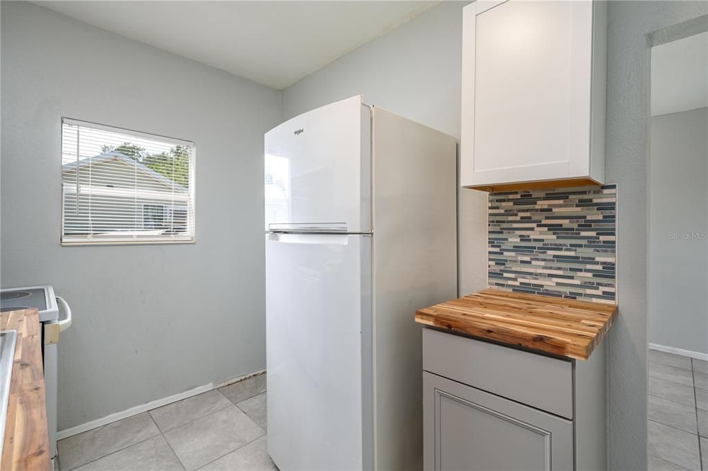 На продажу: $100,000 (2 спален, 1 ванн, 684 Квадратных фут)