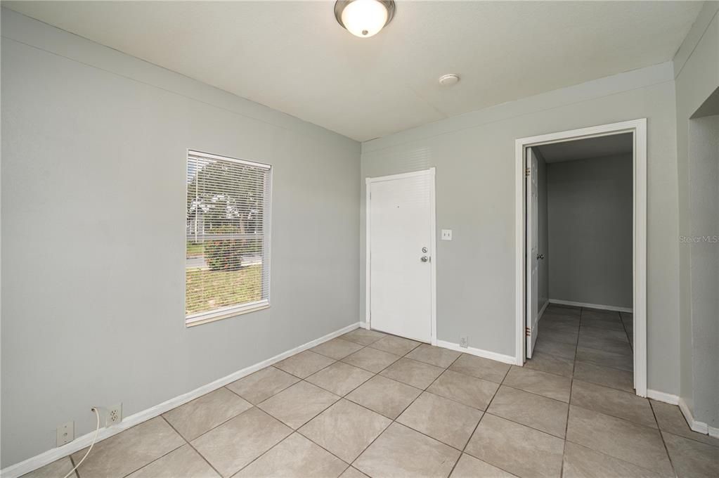 На продажу: $100,000 (2 спален, 1 ванн, 684 Квадратных фут)