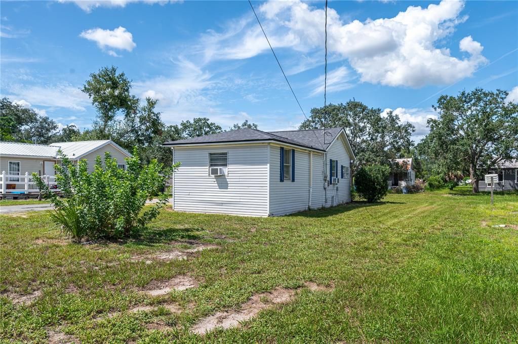 На продажу: $100,000 (2 спален, 1 ванн, 684 Квадратных фут)