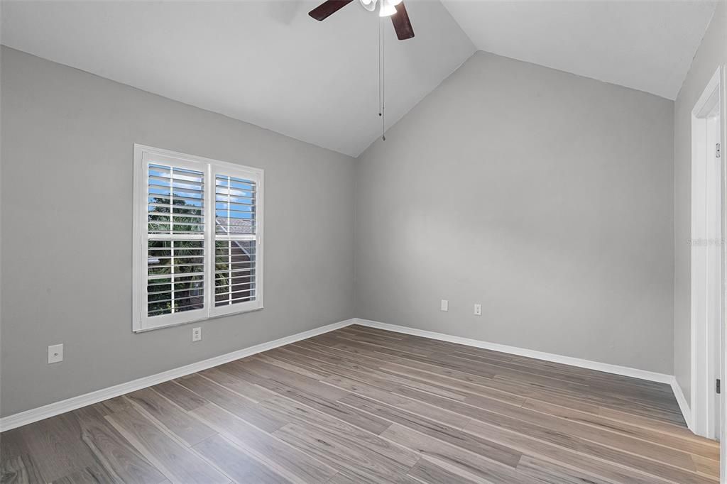 出租: $1,800 (2 贝兹, 2 浴室, 1073 平方英尺)