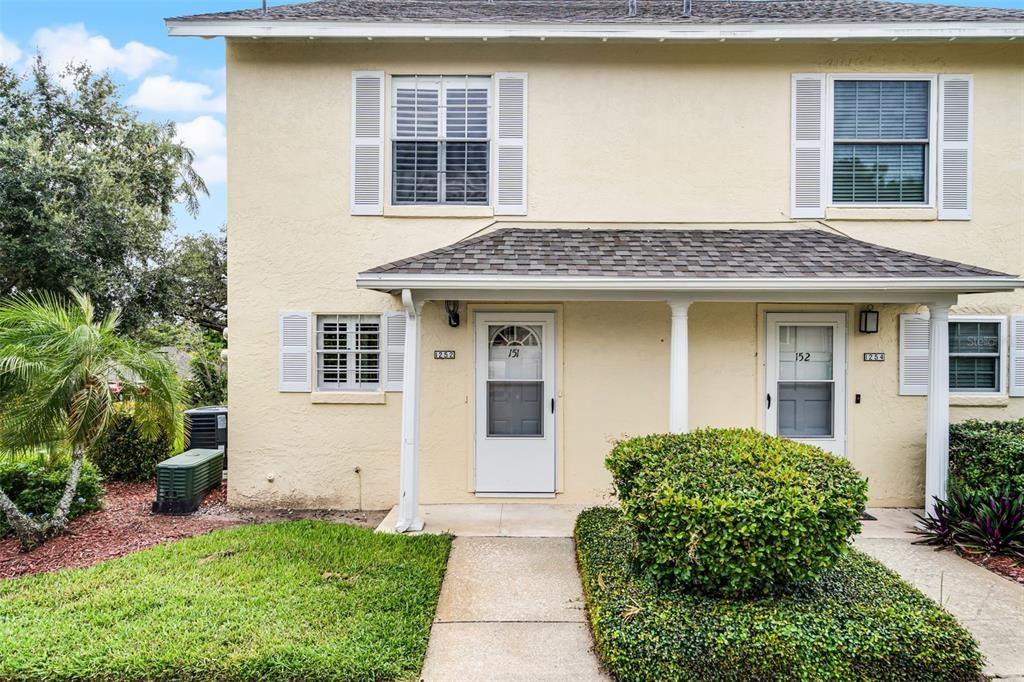 出租: $1,800 (2 贝兹, 2 浴室, 1073 平方英尺)