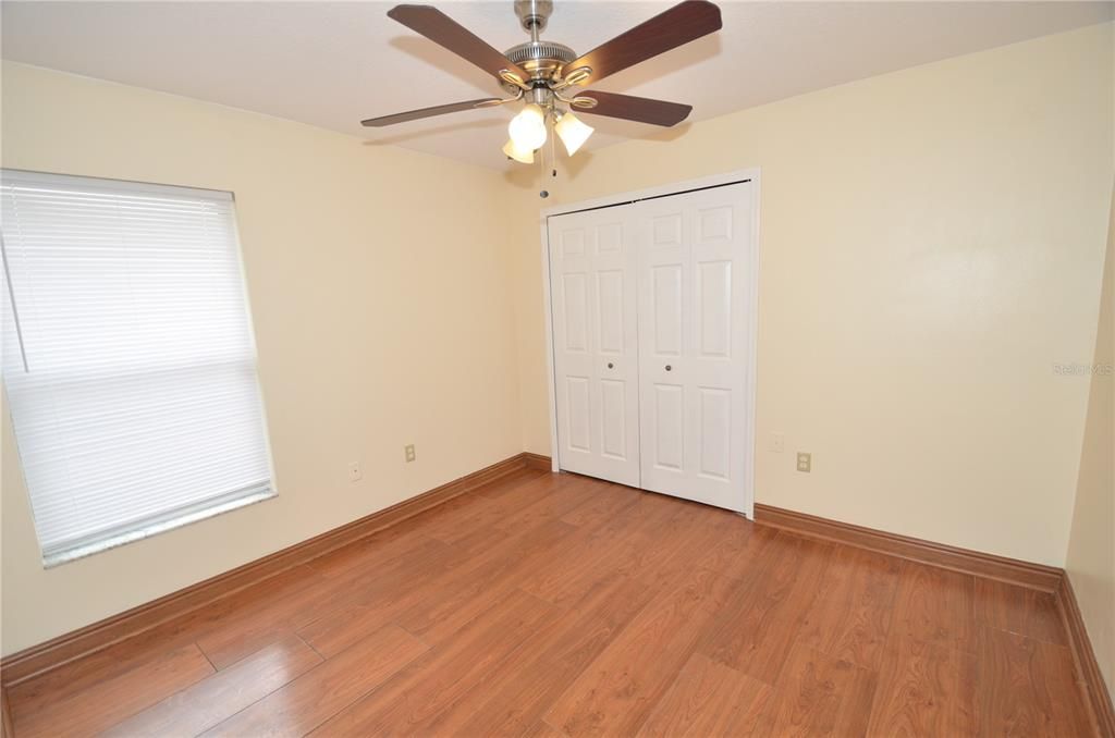 合同活跃: $2,000 (3 贝兹, 2 浴室, 1526 平方英尺)