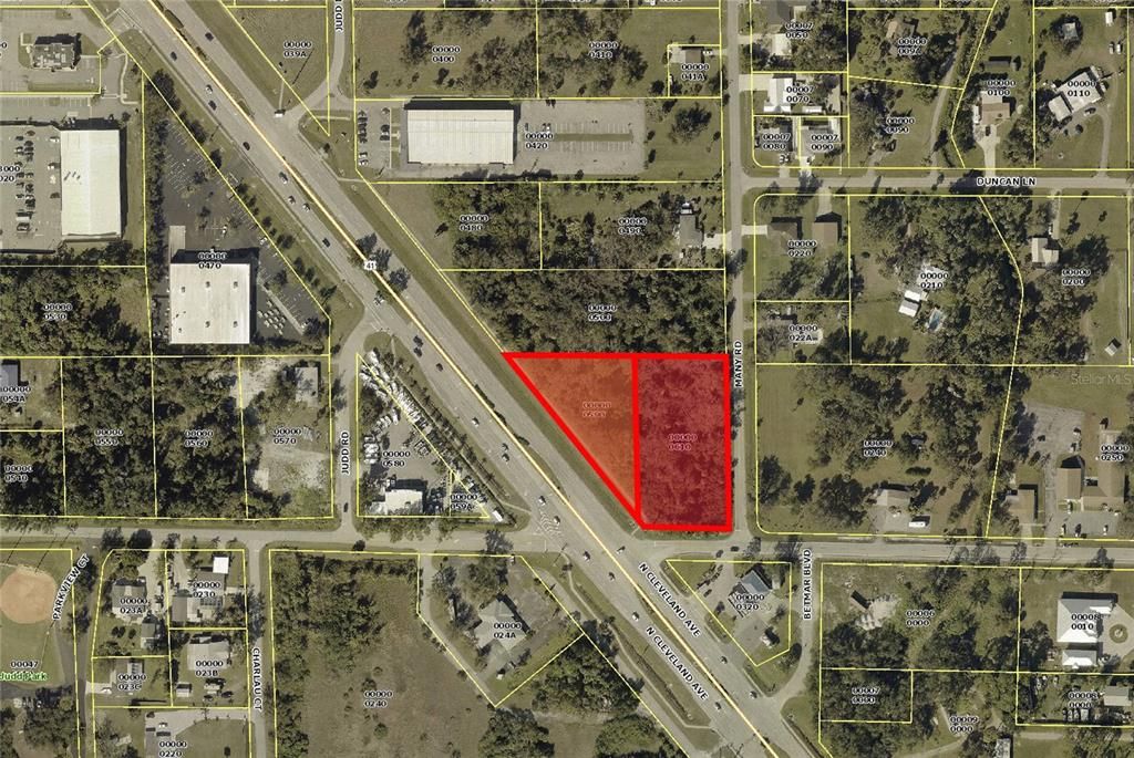 待售: $1,350,000 (1.31 acres)