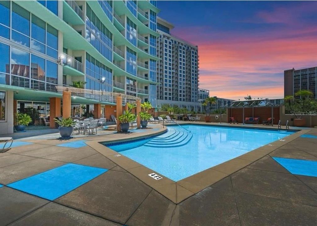 待售: $435,000 (2 贝兹, 2 浴室, 1165 平方英尺)