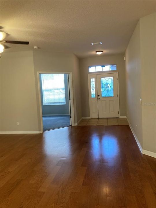 В аренду: $2,000 (3 спален, 2 ванн, 1825 Квадратных фут)