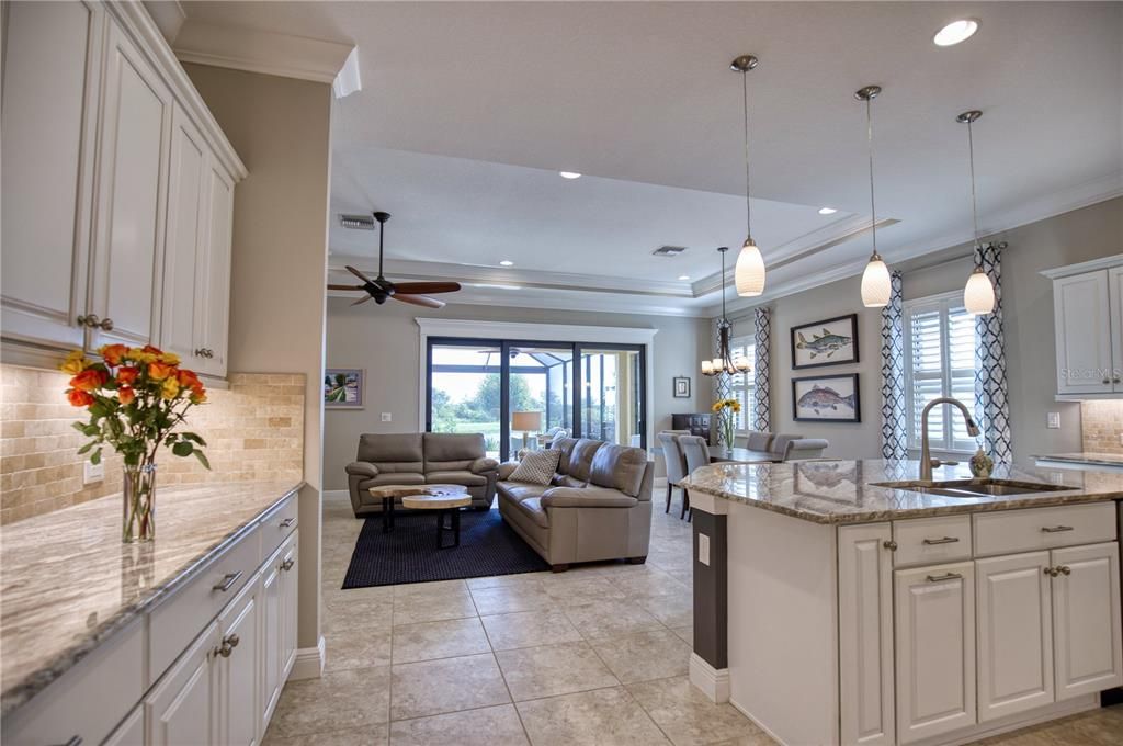 For Sale: $779,000 (4 beds, 3 baths, 2386 Square Feet)