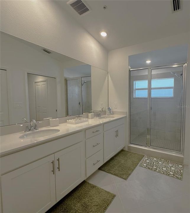 В аренду: $6,000 (2 спален, 2 ванн, 1569 Квадратных фут)