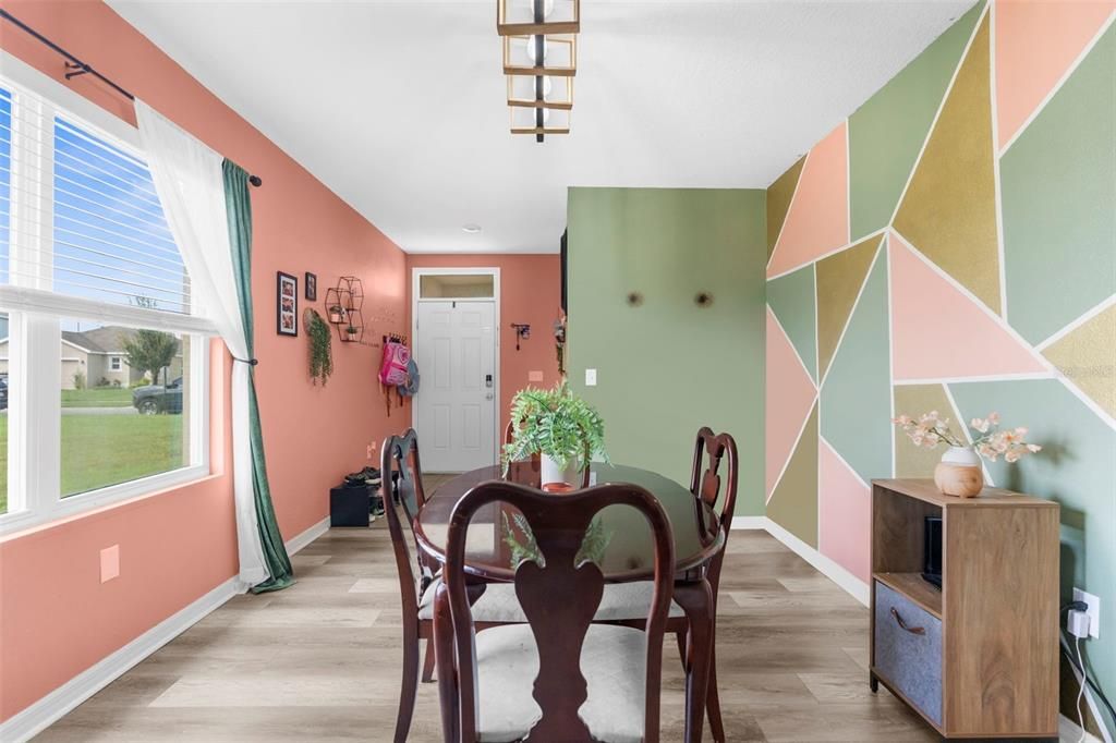 Activo con contrato: $269,900 (3 camas, 2 baños, 1535 Pies cuadrados)