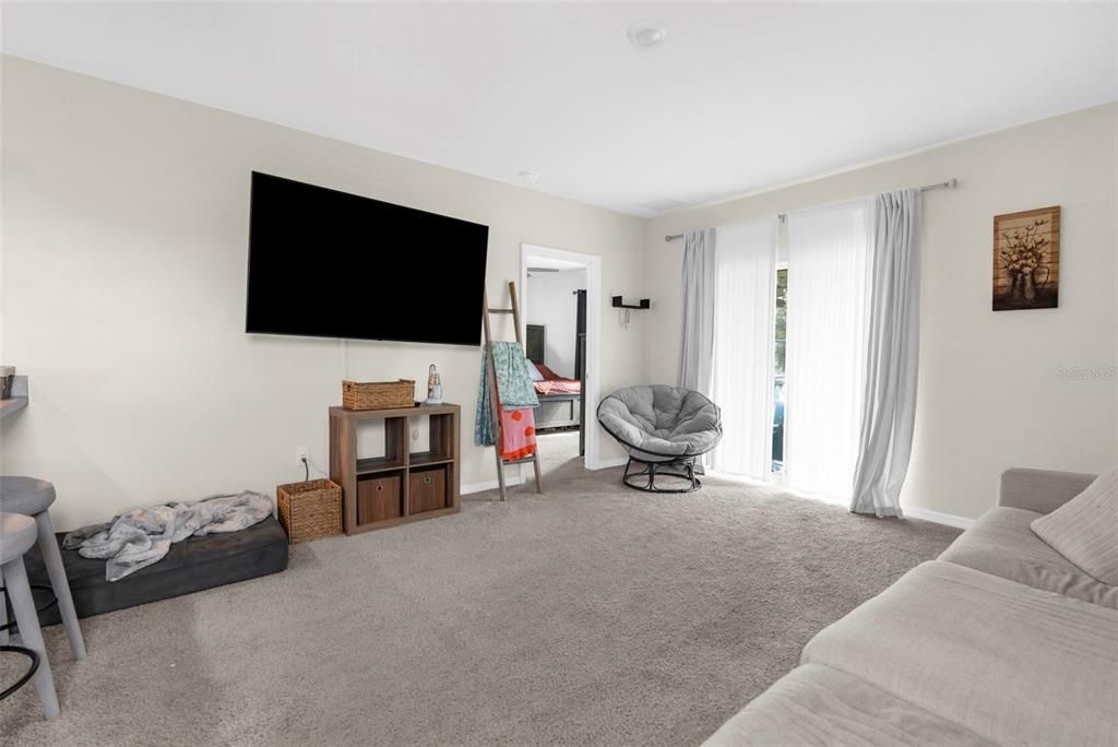 Activo con contrato: $269,900 (3 camas, 2 baños, 1535 Pies cuadrados)