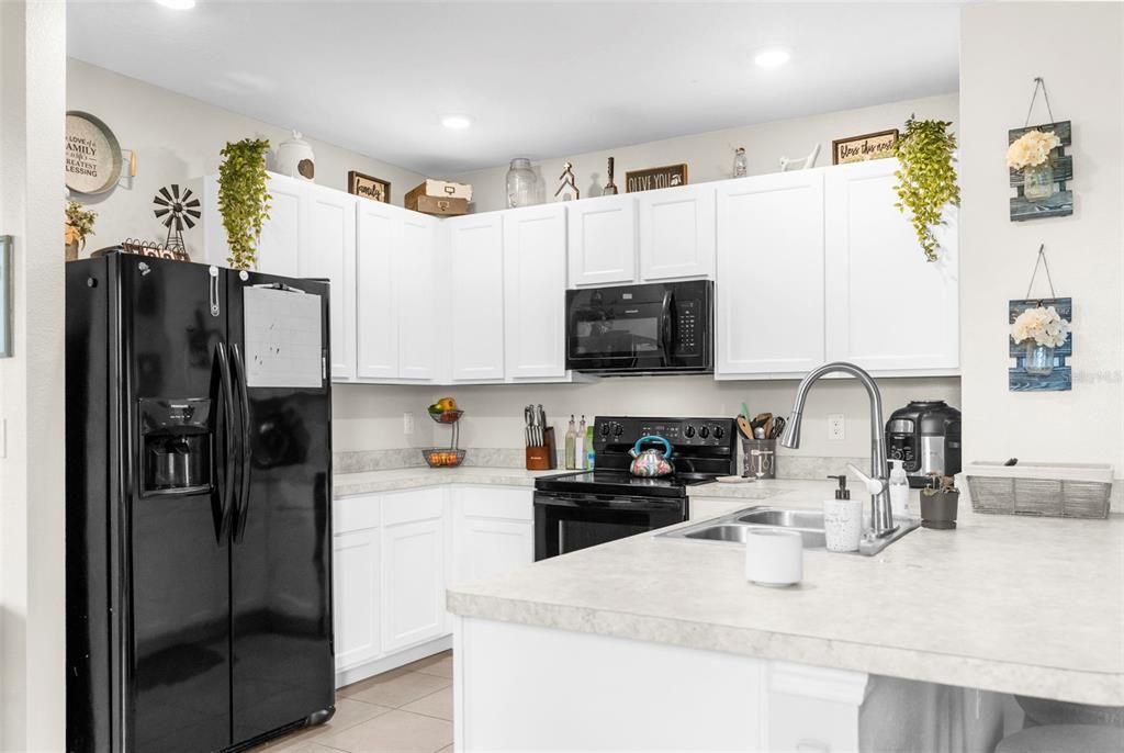 Activo con contrato: $269,900 (3 camas, 2 baños, 1535 Pies cuadrados)