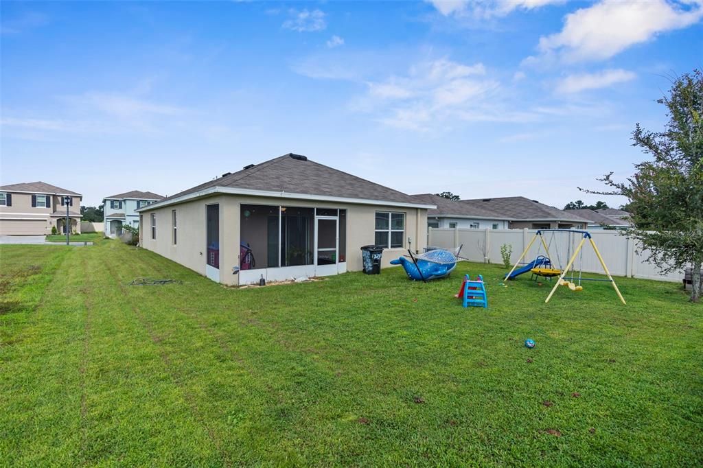 Activo con contrato: $269,900 (3 camas, 2 baños, 1535 Pies cuadrados)