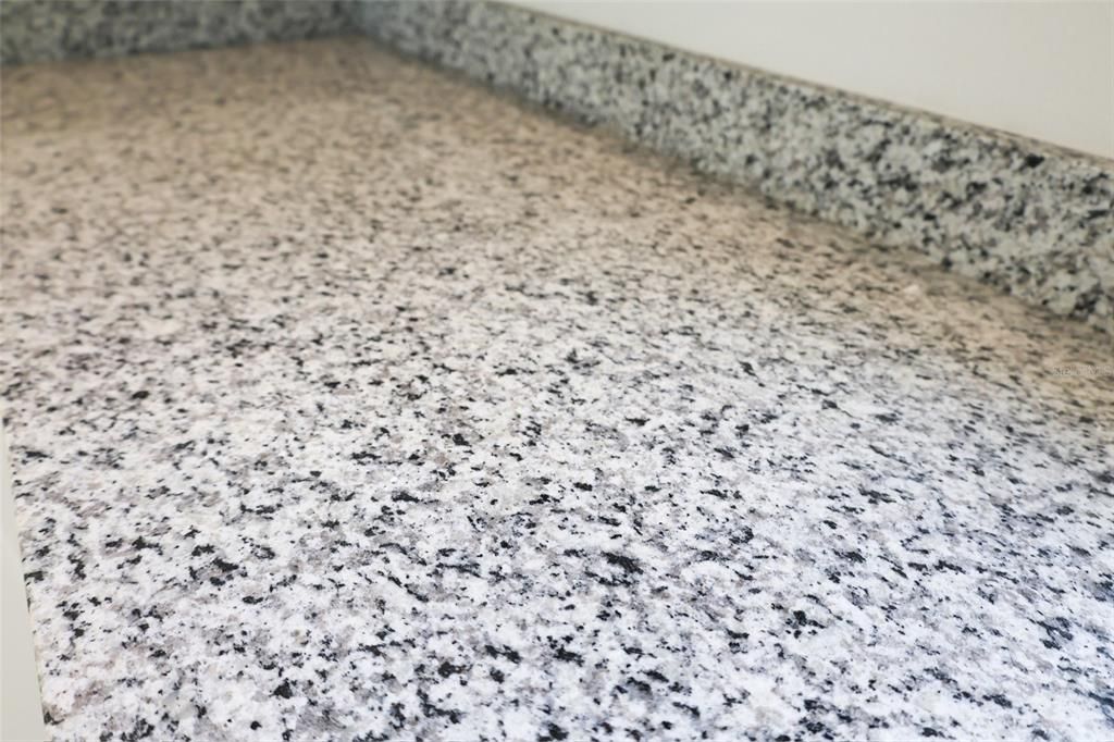 待售: $299,000 (3 贝兹, 2 浴室, 1283 平方英尺)