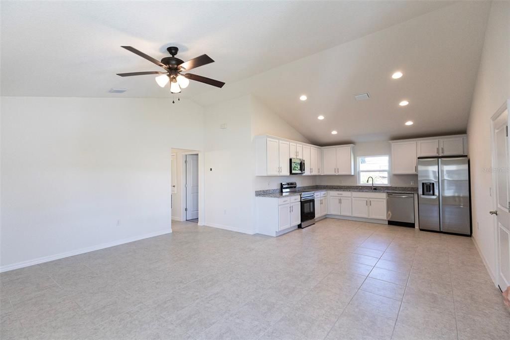 待售: $299,000 (3 贝兹, 2 浴室, 1283 平方英尺)