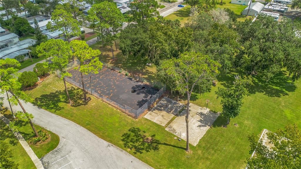 For Sale: $140,000 (2 beds, 1 baths, 672 Square Feet)