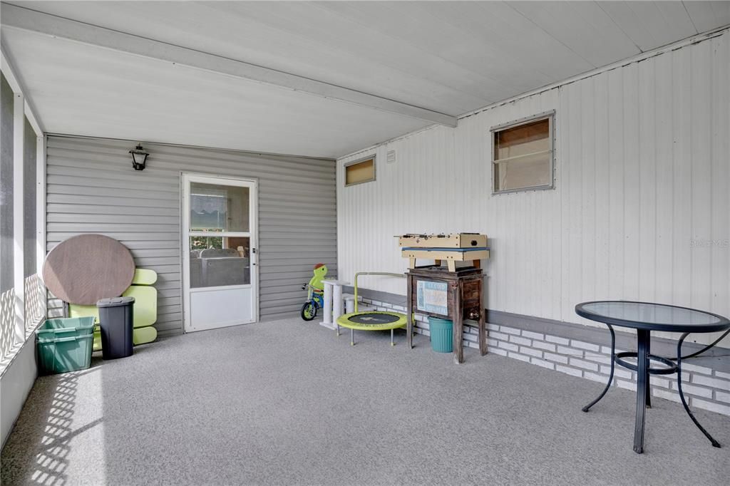 For Sale: $140,000 (2 beds, 1 baths, 672 Square Feet)