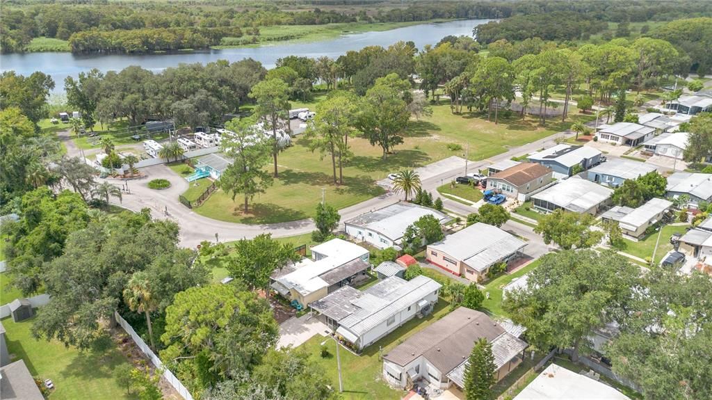 For Sale: $140,000 (2 beds, 1 baths, 672 Square Feet)